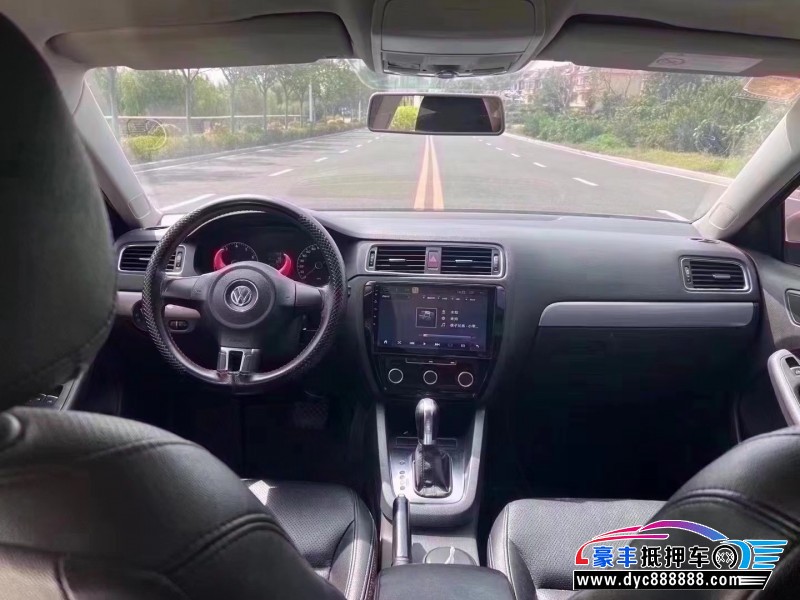 15年大众速腾轿车抵押车出售