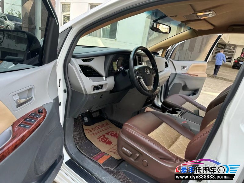 18年丰田塞纳MPV抵押车出售