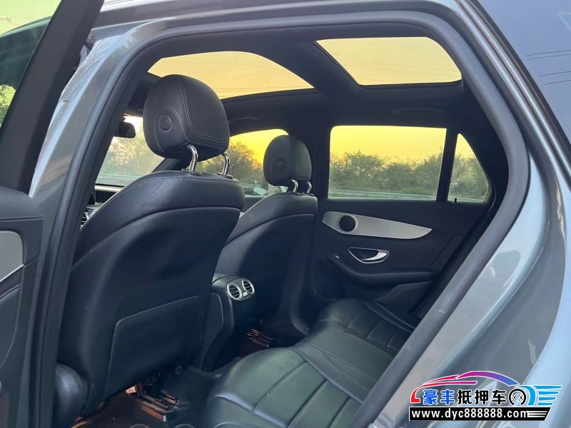 17年奔驰GLC轿车抵押车出售