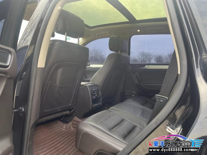 17年大众途锐轿车抵押车出售