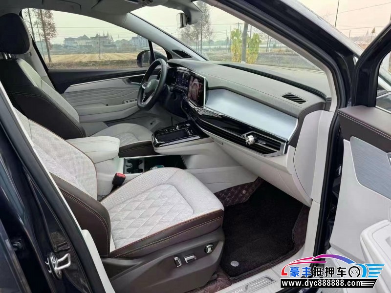 22年大众揽镜轿车抵押车出售