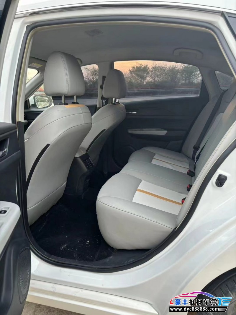 23年东风风神E70轿车抵押车出售