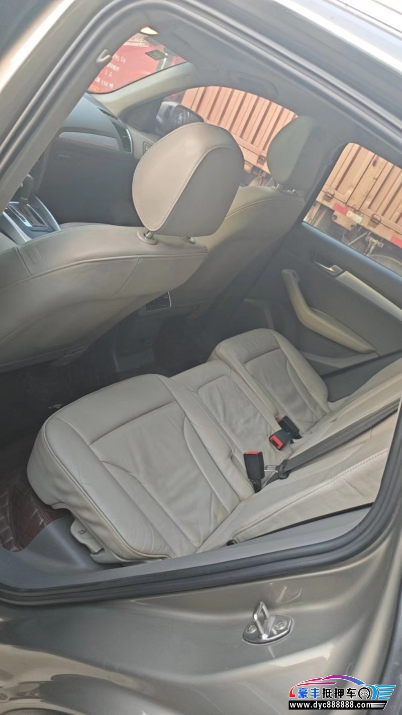 12年奥迪Q5轿车抵押车出售