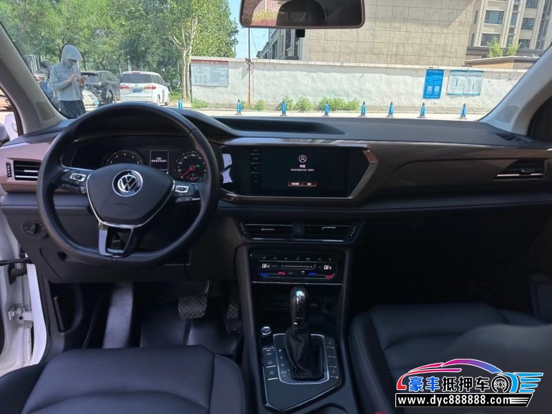 20年大众途岳轿车抵押车出售