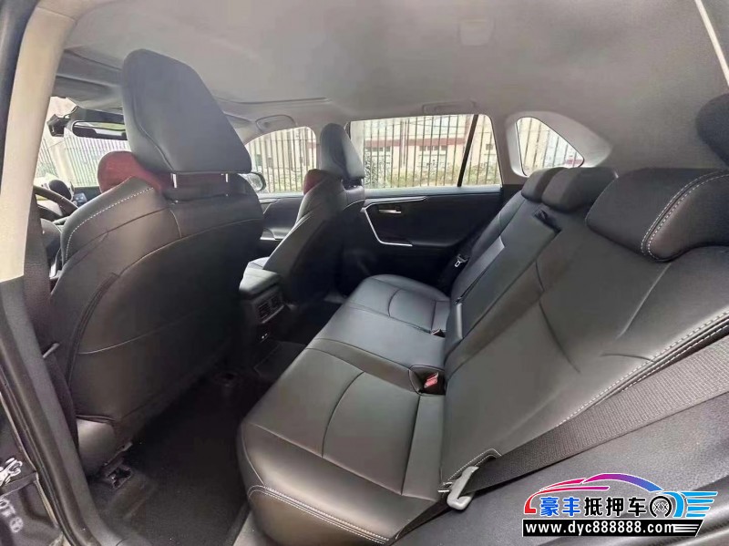 23年丰田威兰达轿车抵押车出售