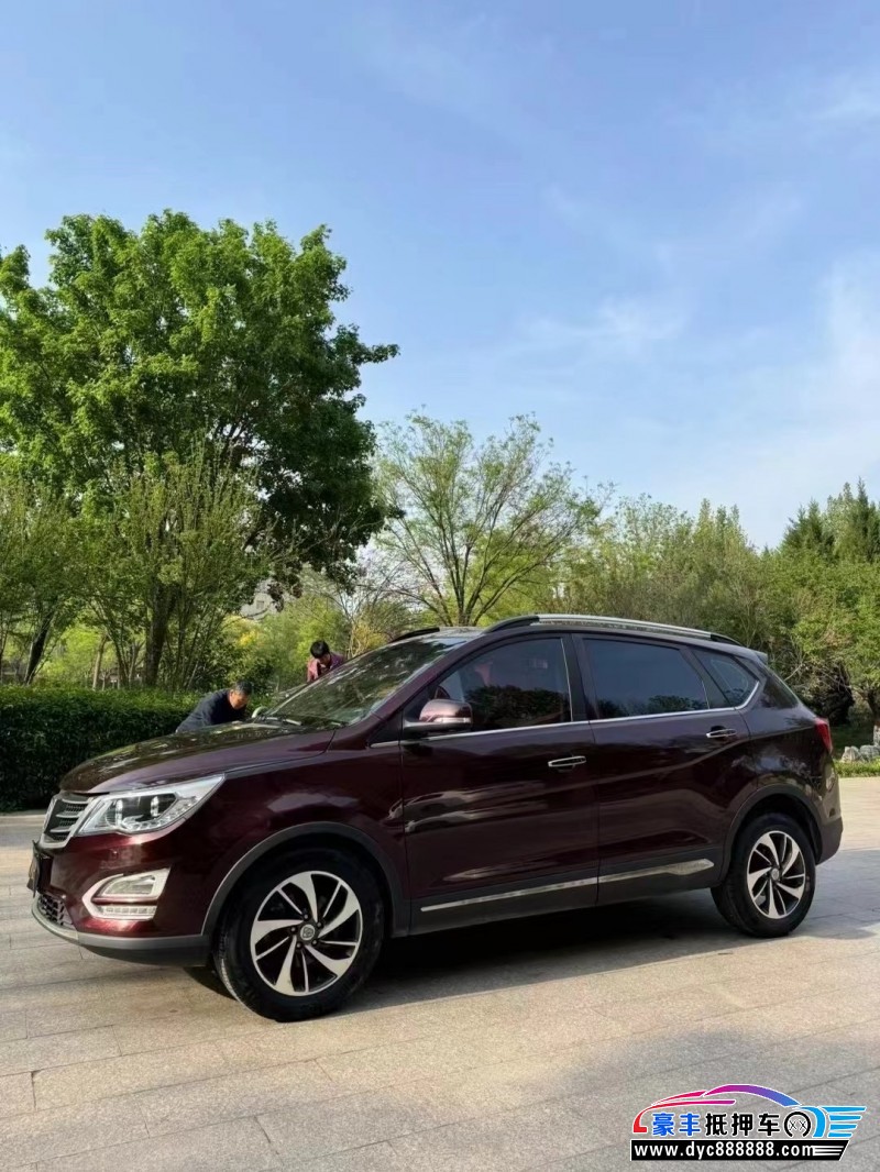 17年宝骏560轿车抵押车出售