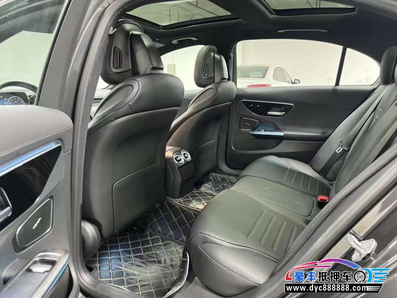 22年奔驰C轿车抵押车出售