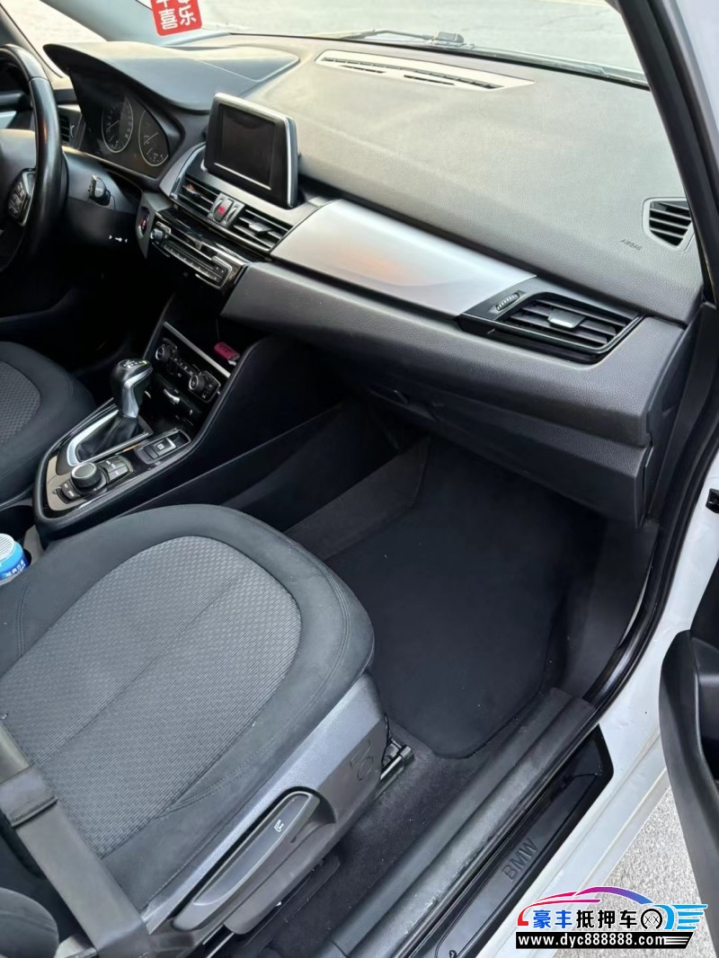 18年宝马2系轿车抵押车出售