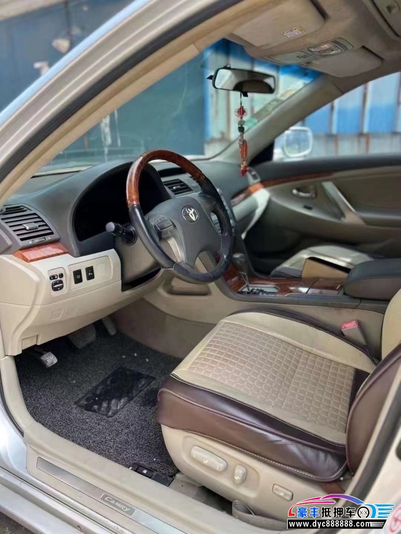 09年丰田凯美瑞轿车抵押车出售