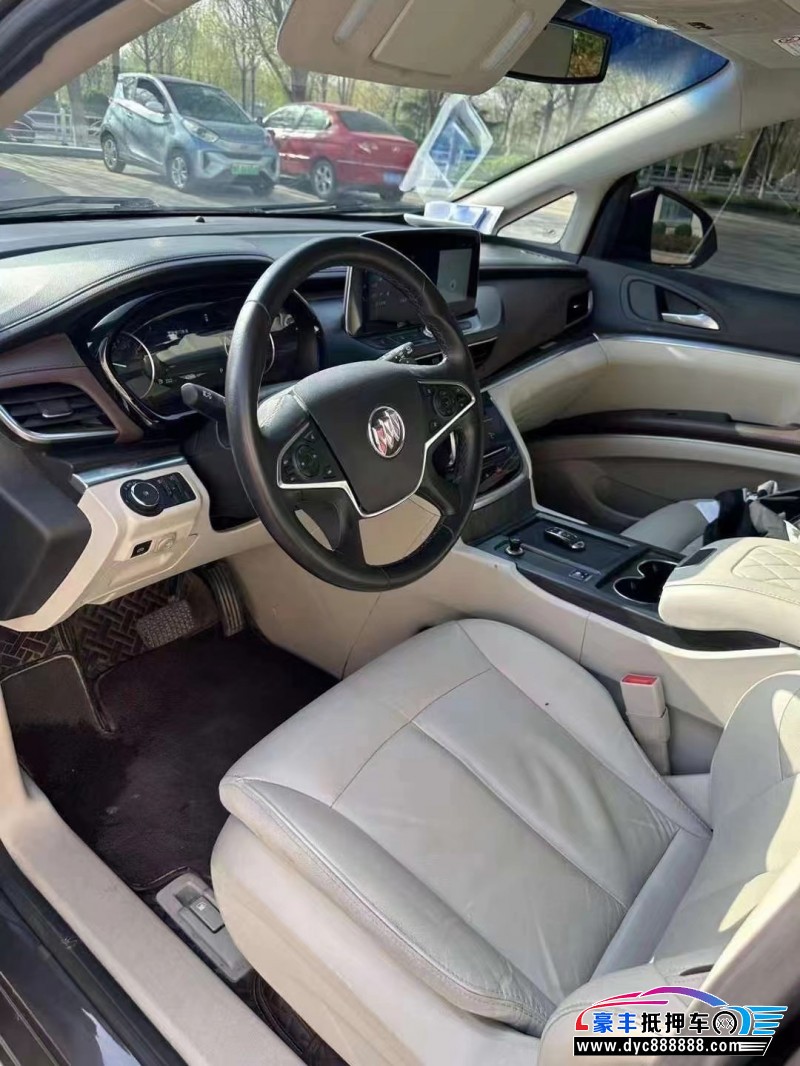 21年别克GL8轿车抵押车出售