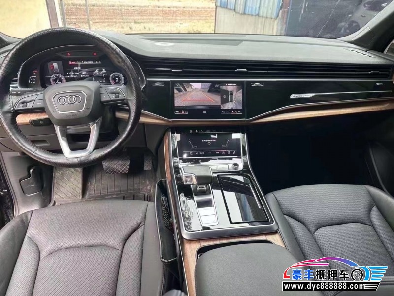 22年奥迪Q7轿车抵押车出售