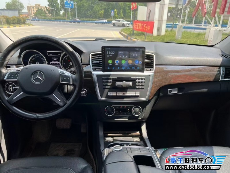 14年奔驰ML轿车抵押车出售