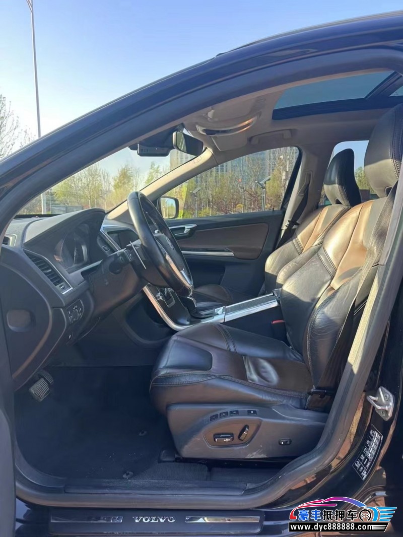 14年沃尔沃XC60轿车抵押车出售