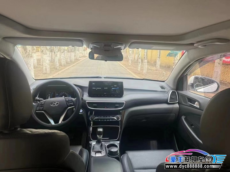 20年现代途胜轿车抵押车出售