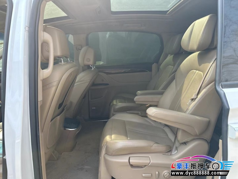 21年别克GL8轿车抵押车出售