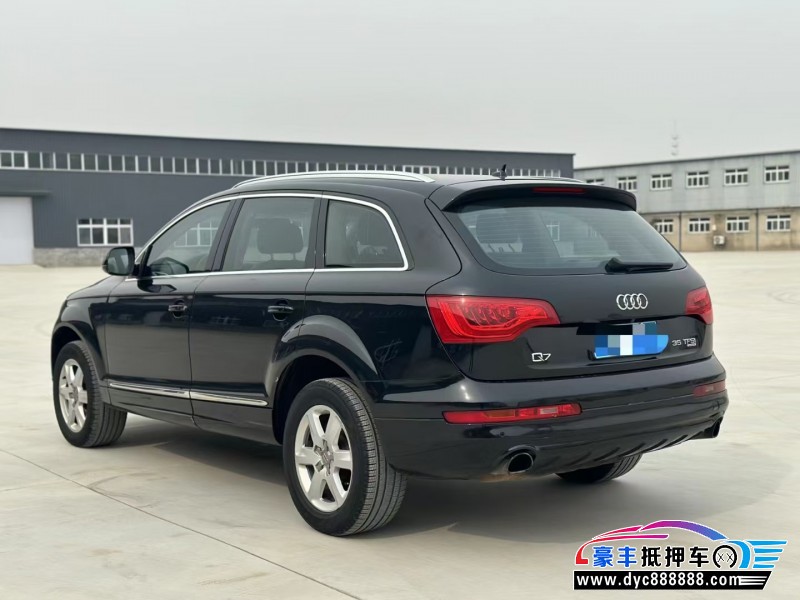 13年奥迪Q7轿车抵押车出售