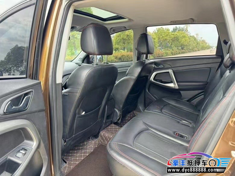 16年奇瑞瑞虎轿车抵押车出售