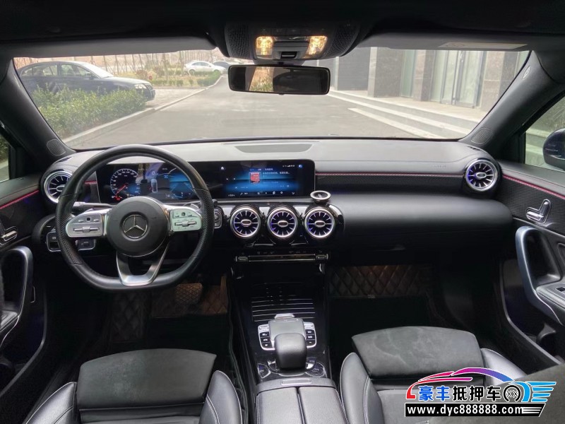 20年奔驰A轿车抵押车出售