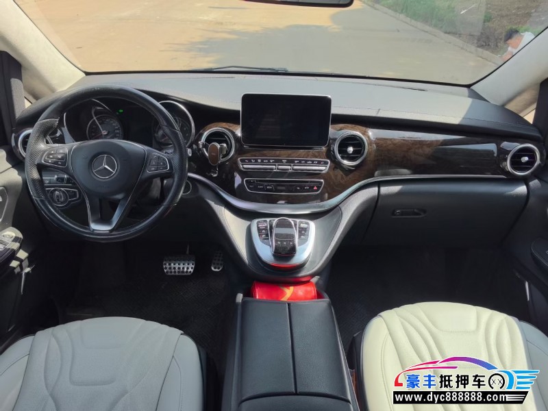 18年奔驰V轿车抵押车出售