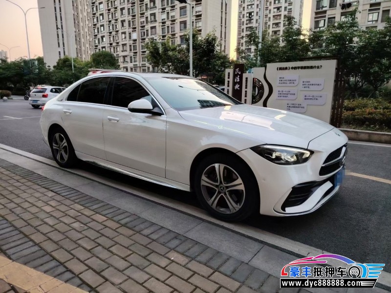 22年奔驰C轿车抵押车出售