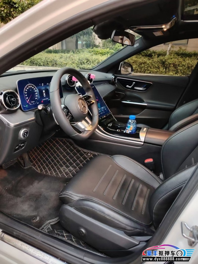 22年奔驰C轿车抵押车出售