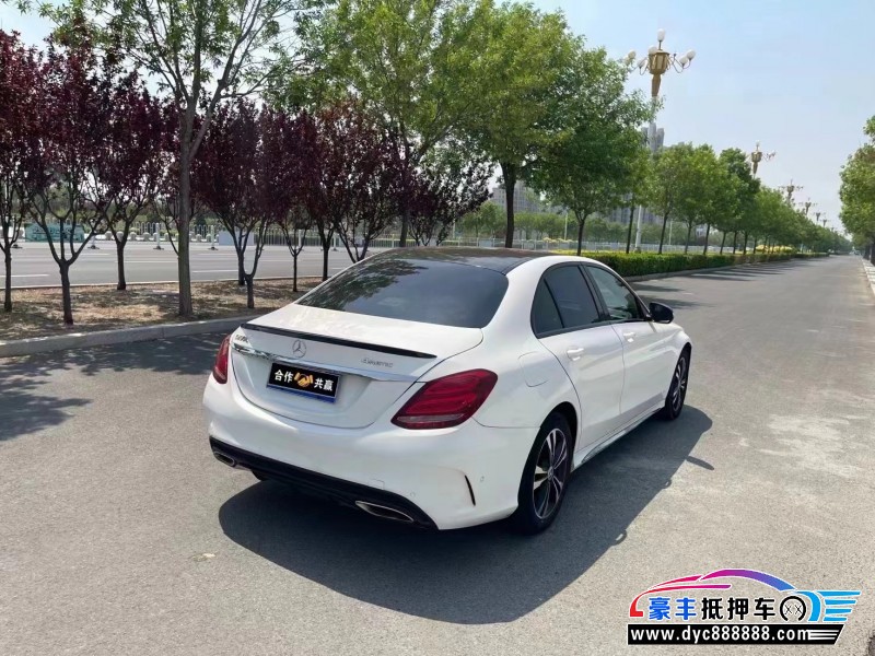 17年奔驰C级轿车抵押车出售