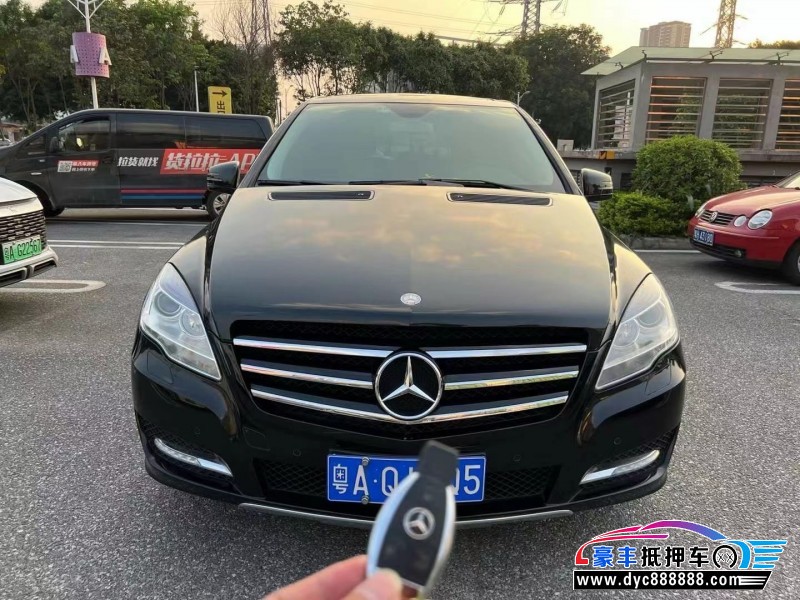 18年奔驰R轿车抵押车出售