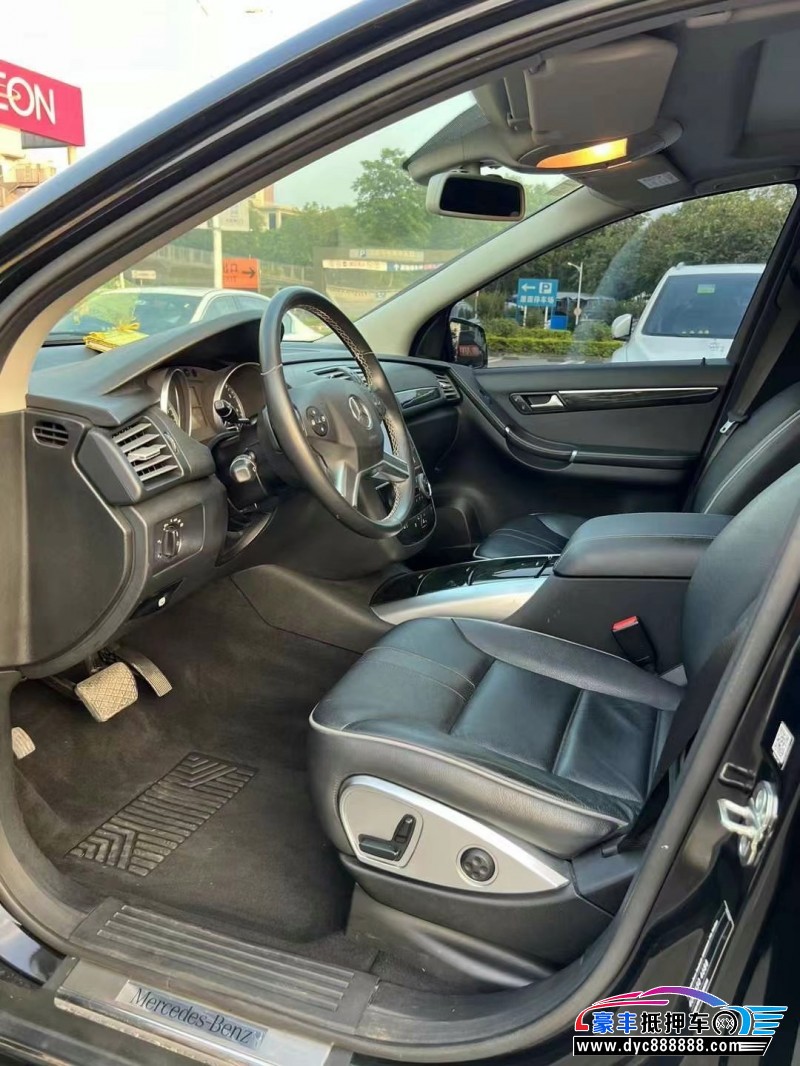 18年奔驰R轿车抵押车出售