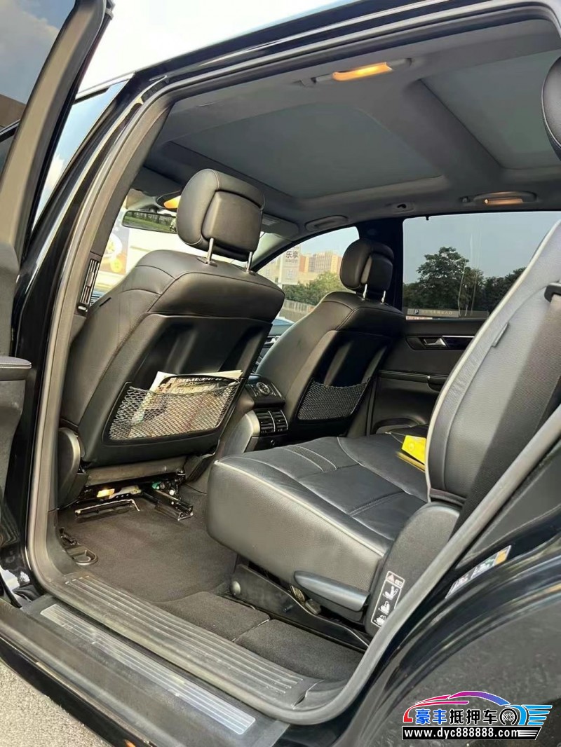 18年奔驰R轿车抵押车出售