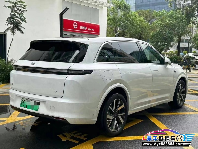 23年理想L7轿车抵押车出售