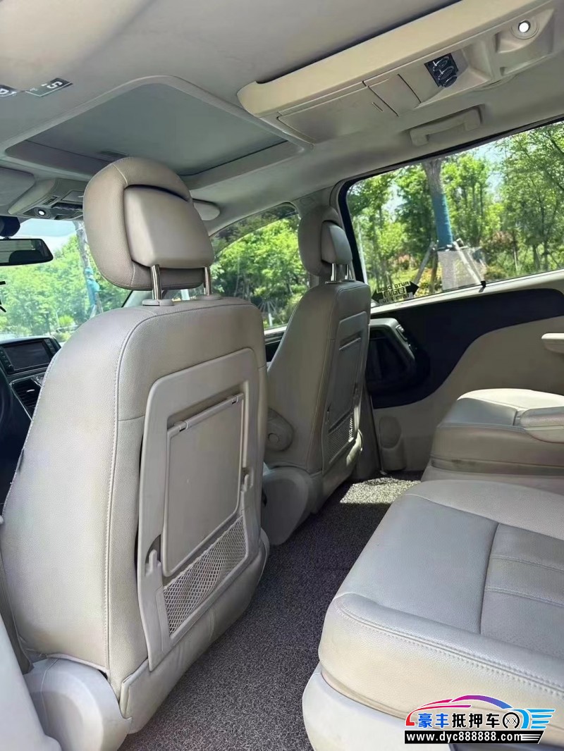 16年克莱斯勒大捷龙(进口)轿车抵押车出售