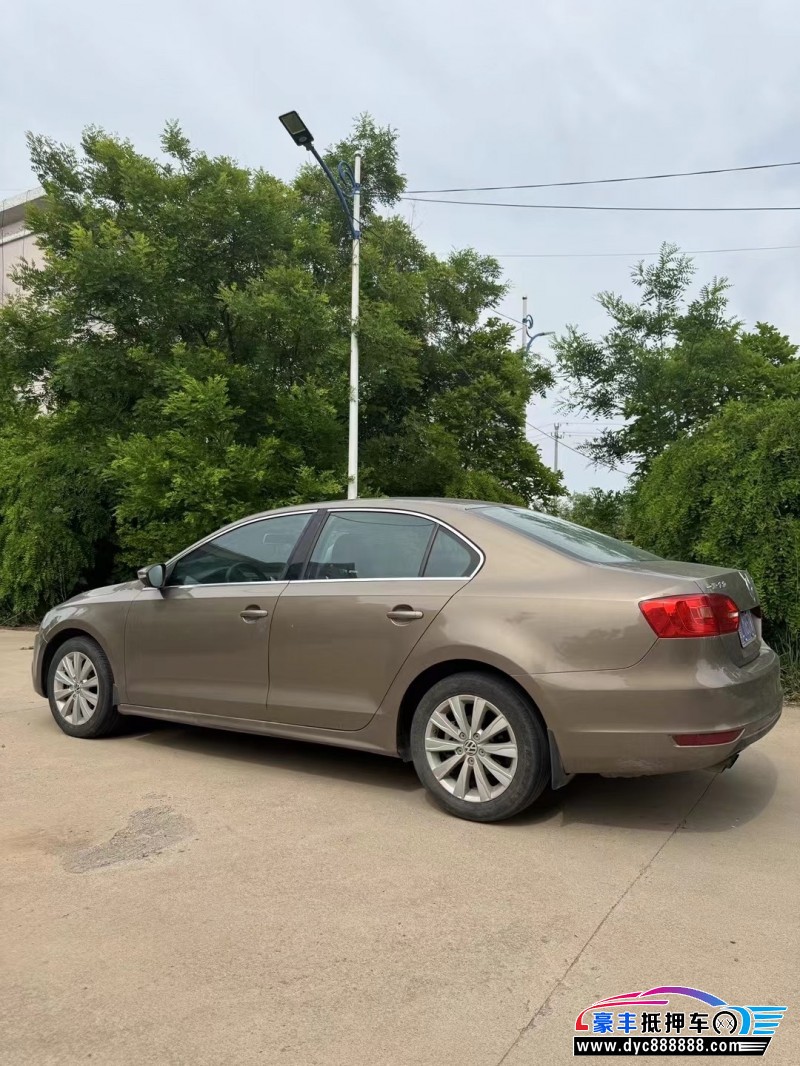 15年大众速腾轿车抵押车出售