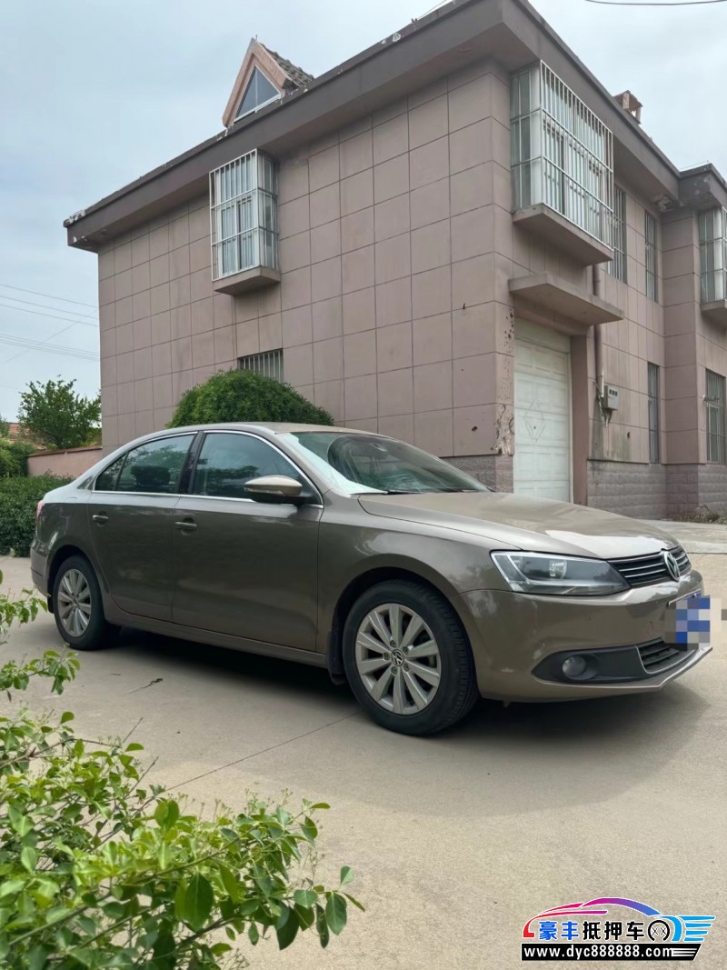 15年大众速腾轿车抵押车出售