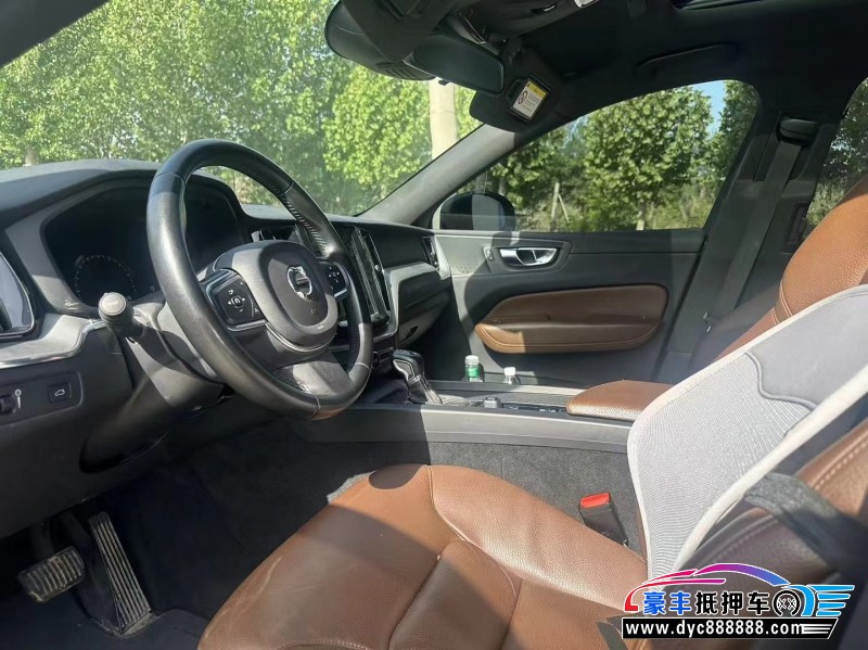 21年沃尔沃XC60轿车抵押车出售