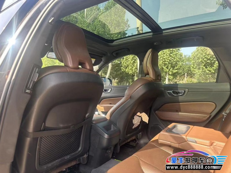 21年沃尔沃XC60轿车抵押车出售