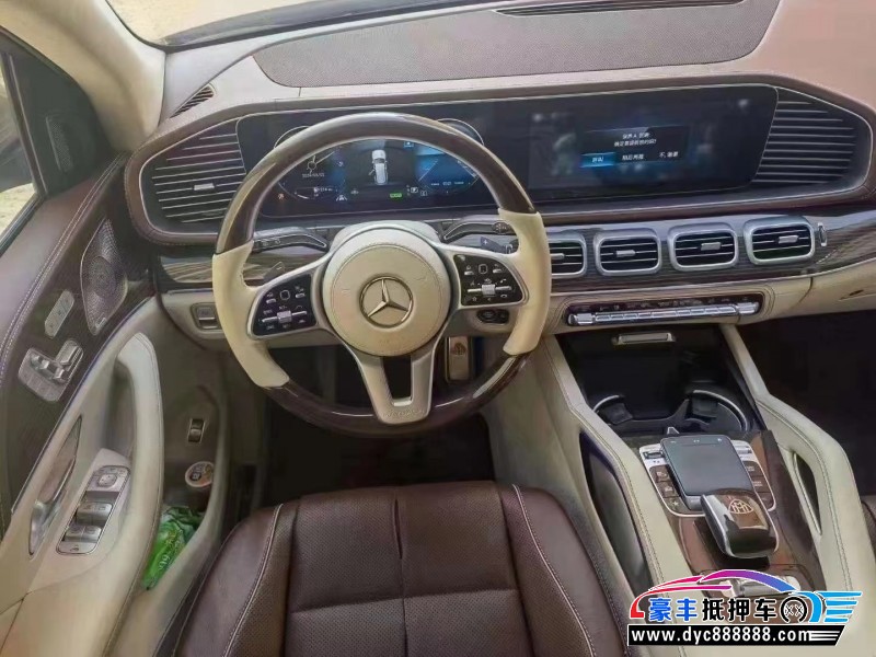 22年奔驰迈巴赫G级轿车抵押车出售