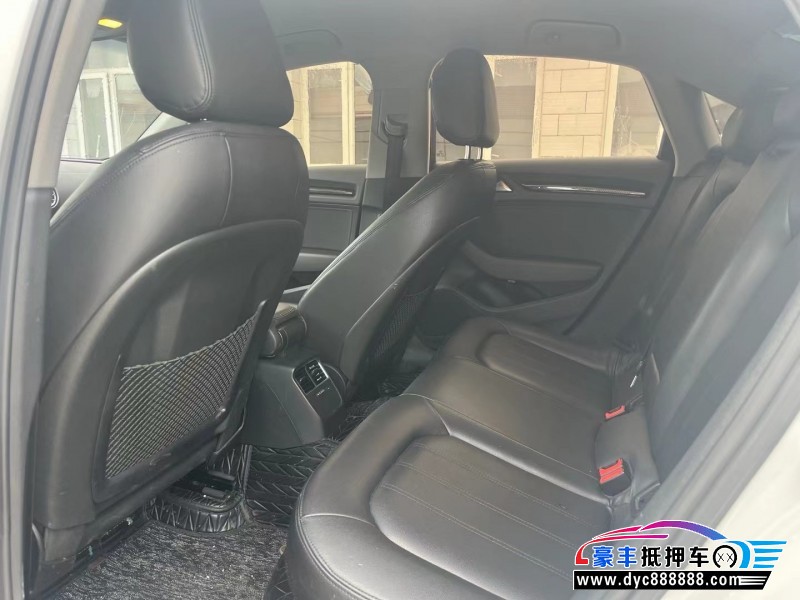 17年奥迪A3轿车抵押车出售