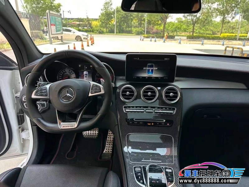 19年奔驰GLC AMG轿车抵押车出售