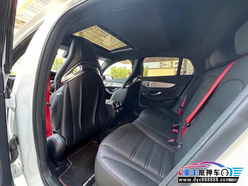 19年奔驰GLC AMG轿车抵押车出售