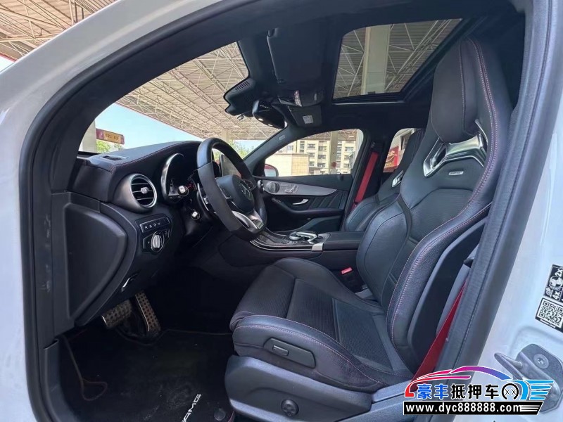 19年奔驰GLC AMG轿车抵押车出售