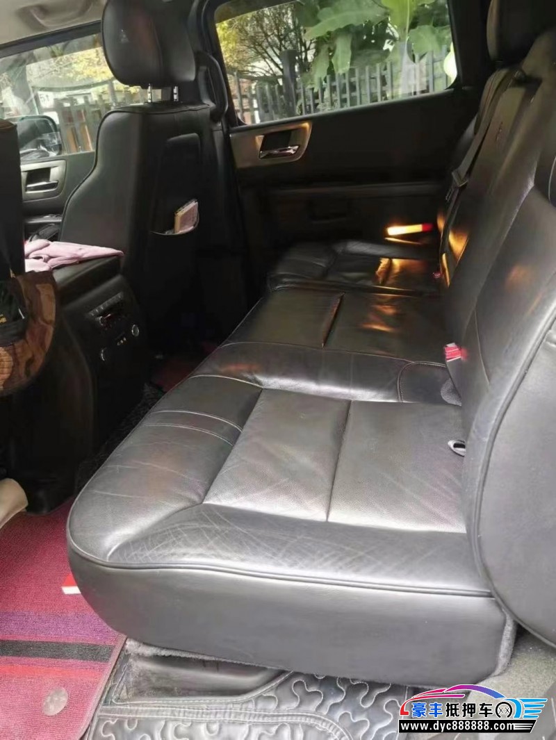 17年悍马H2轿车抵押车出售