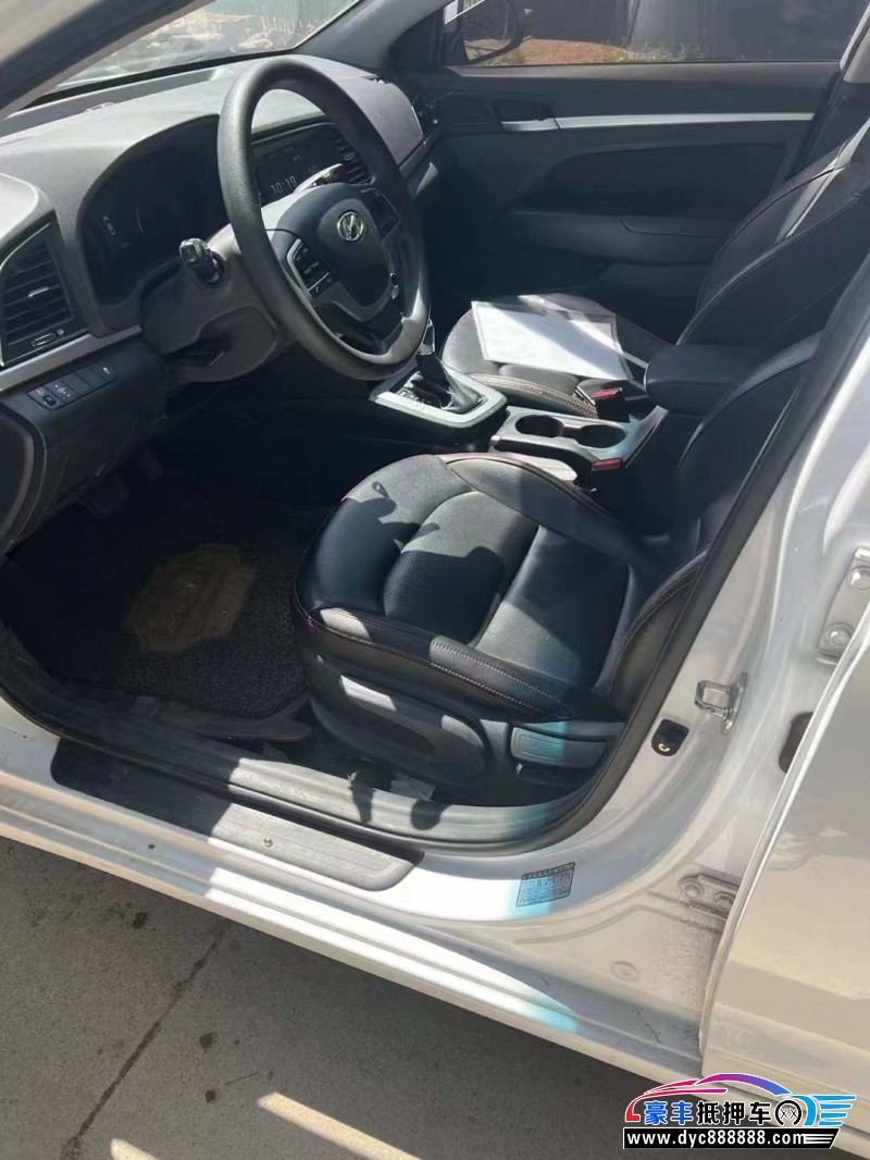 18年现代领动轿车抵押车出售