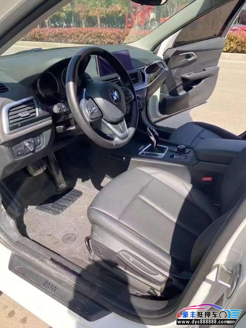 20年宝马1系轿车抵押车出售