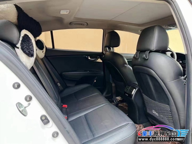 16年起亚K4轿车抵押车出售