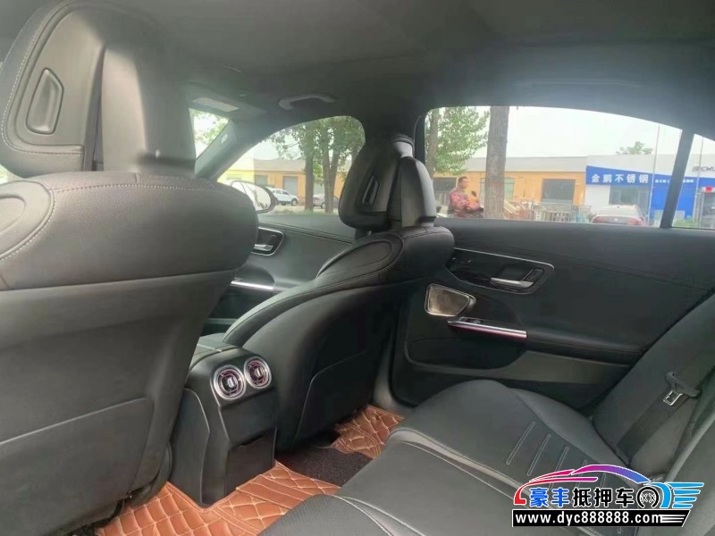 22年奔驰C轿车抵押车出售