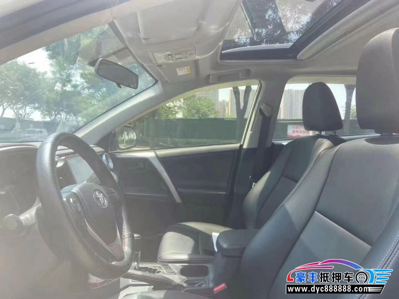 19年丰田RAV4荣放轿车抵押车出售