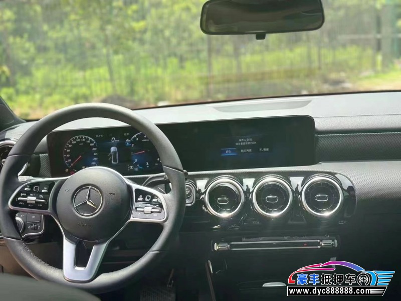 23年奔驰A轿车抵押车出售