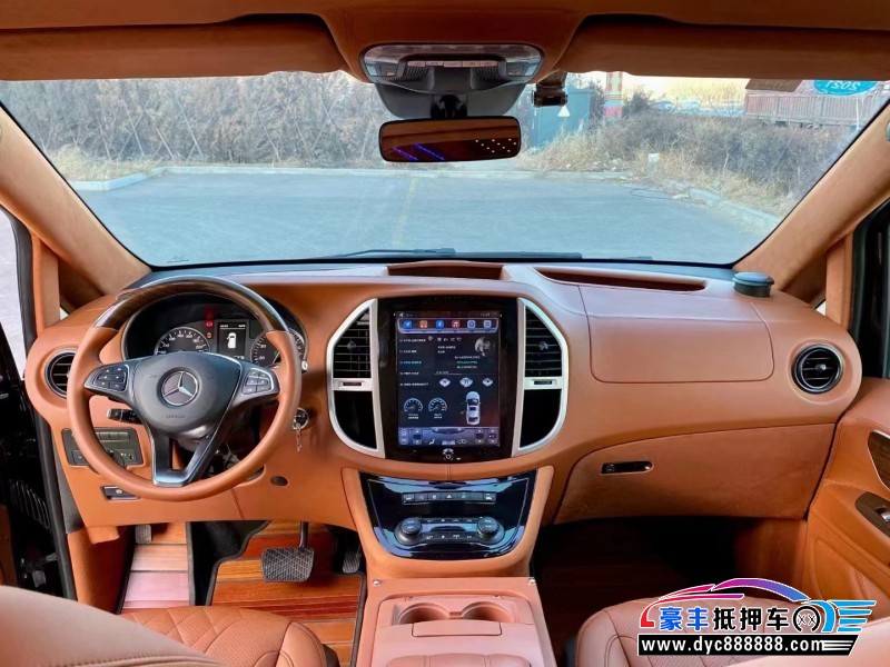 19年奔驰威霆轿车抵押车出售