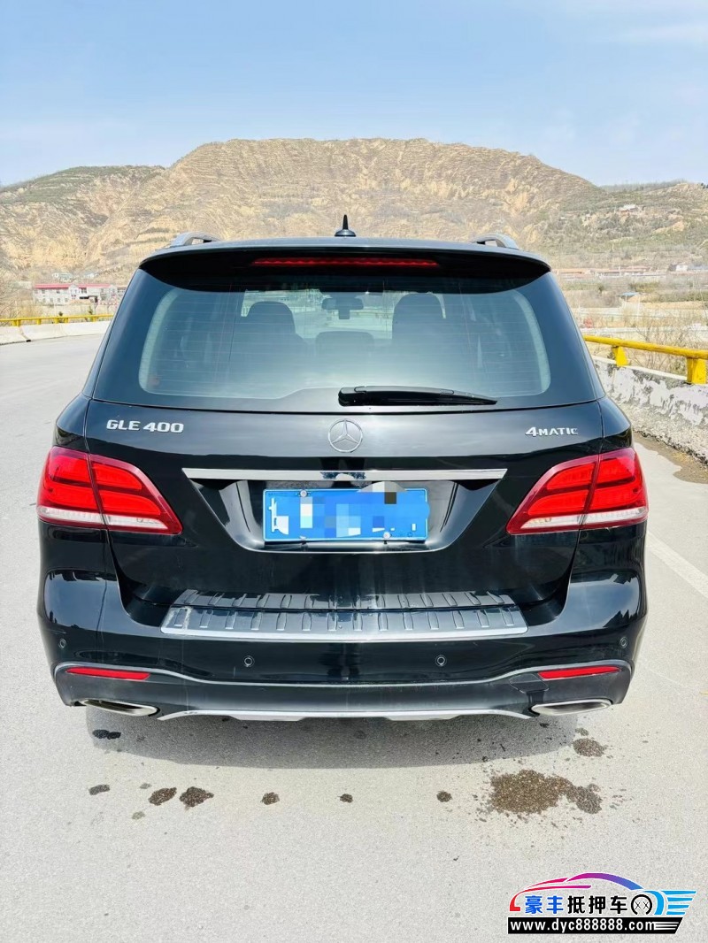 16年奔驰GLE轿车抵押车出售