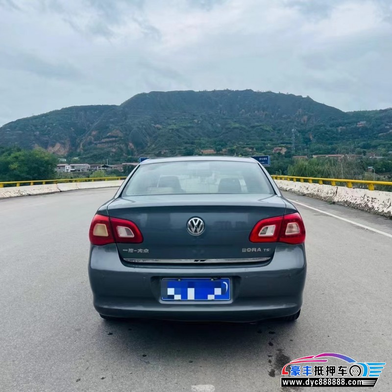 13年大众宝来轿车抵押车出售